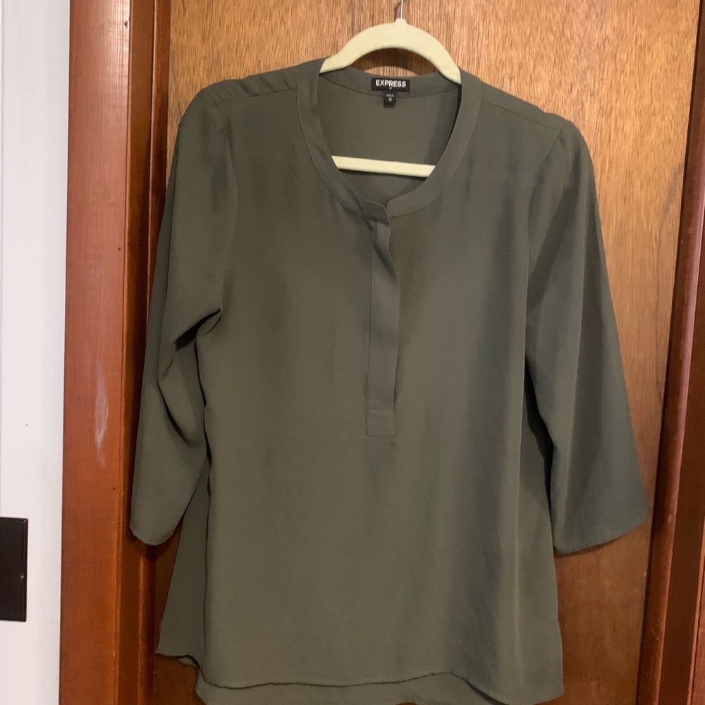 Express 3/4 sleeve blouse